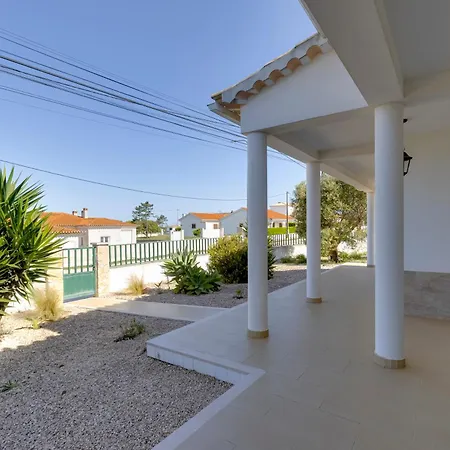 Good Vibes Villa